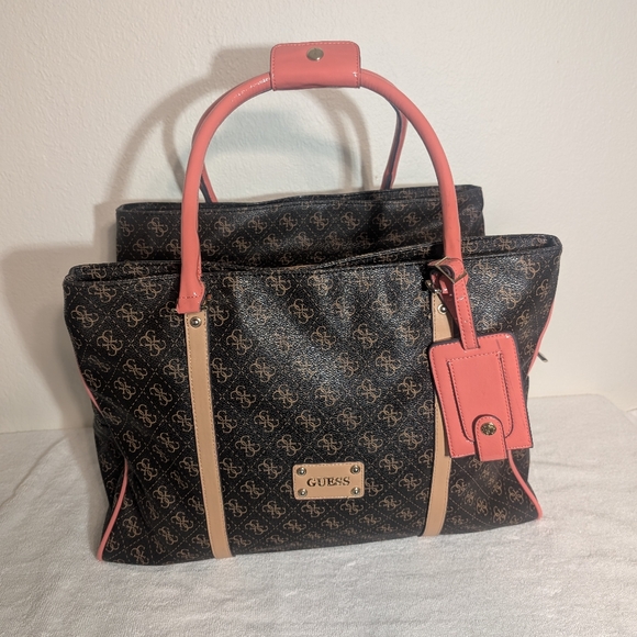 3pc Vintage Guess Luggage Set - Picture 7 of 8